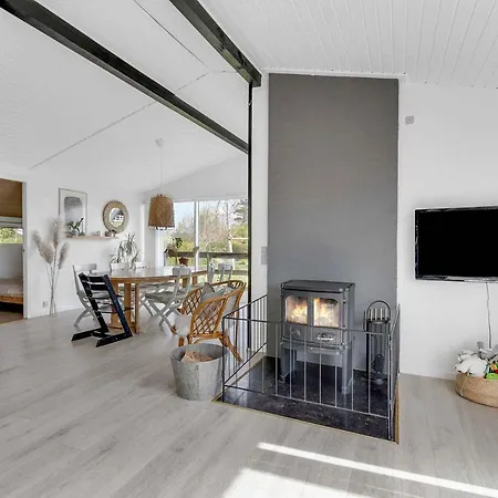 North Funen Summer Idyll By The Water 펜션